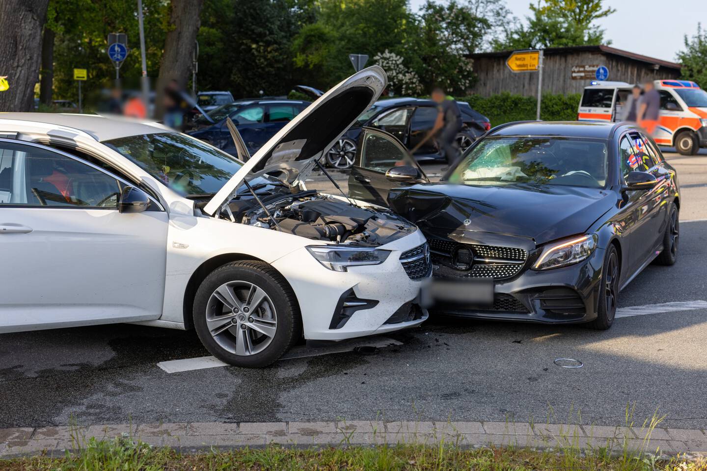 Acht Menschen bei Unfall leicht verletzt Lüneburg Aktuell